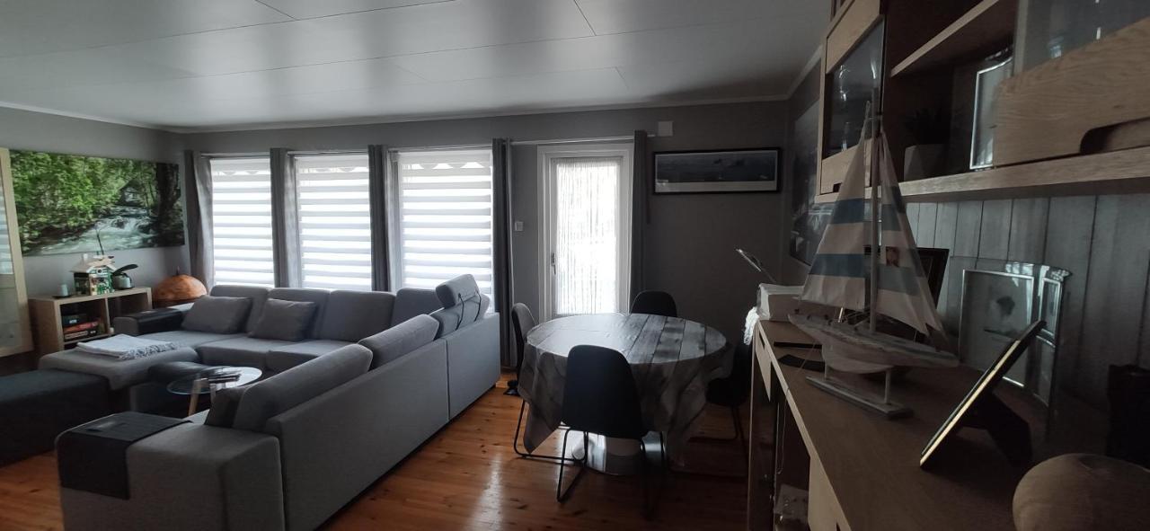 Lägenhet Sleeps 8 - 3 Bedrooms *